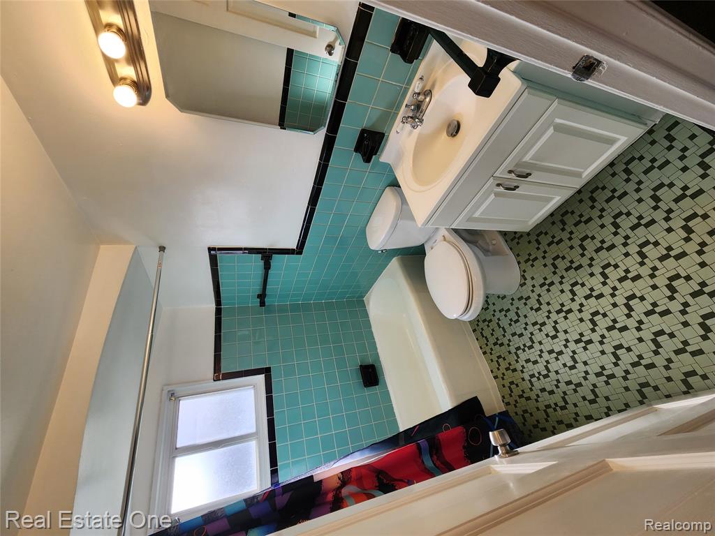 8741 W 9 Mile Road, Oak Park, MI 48237 — Photo 12