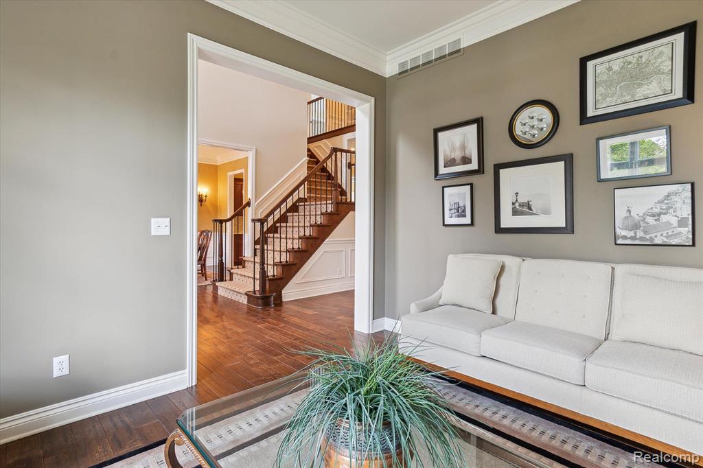 17712 PARKSHORE Drive, Northville, MI 48168 — Photo 31
