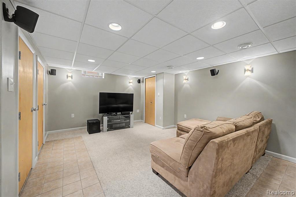 9904 Fox Avenue, Allen Park, MI 48101 — Photo 24