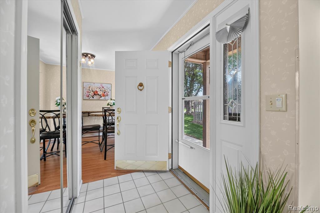 6407 Western Way, Flint, MI 48532 — Photo 7