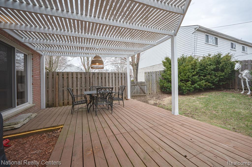 81 STRATFORD Lane, Rochester Hills, MI 48309 — Photo 31