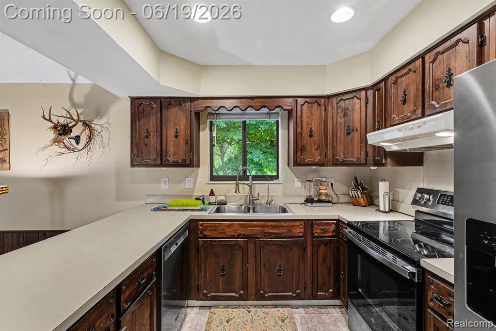 4071 S Elms Road, Swartz Creek, MI 48473 — Photo 9