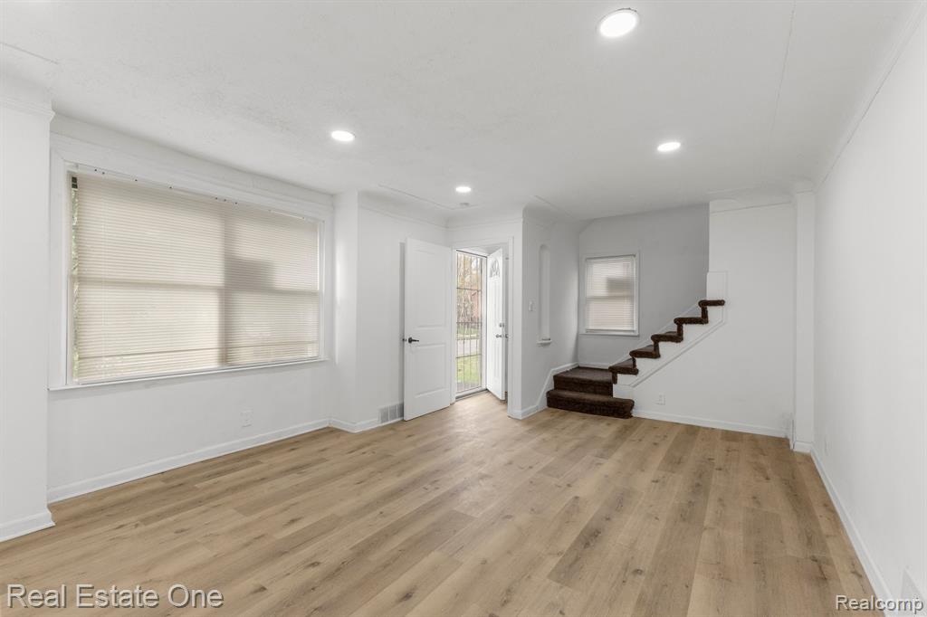 13113 CAMDEN Street, Detroit, MI 48213 — Photo 9