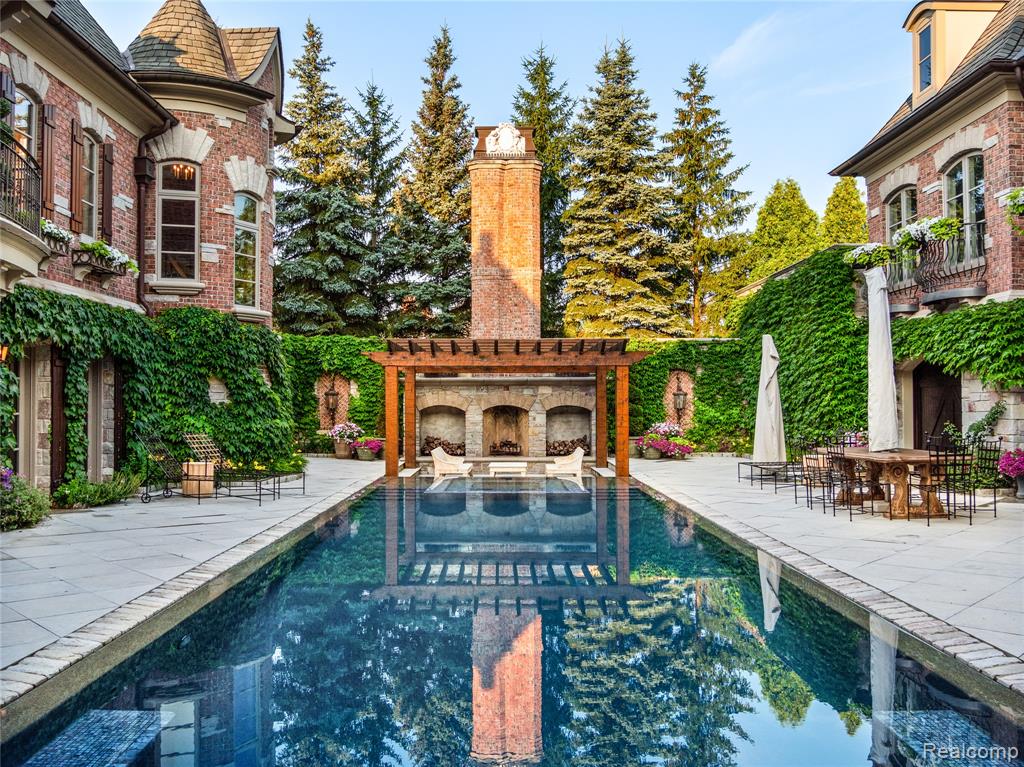 2756 Turtle Bluff Drive, Bloomfield Hills, MI, 48302