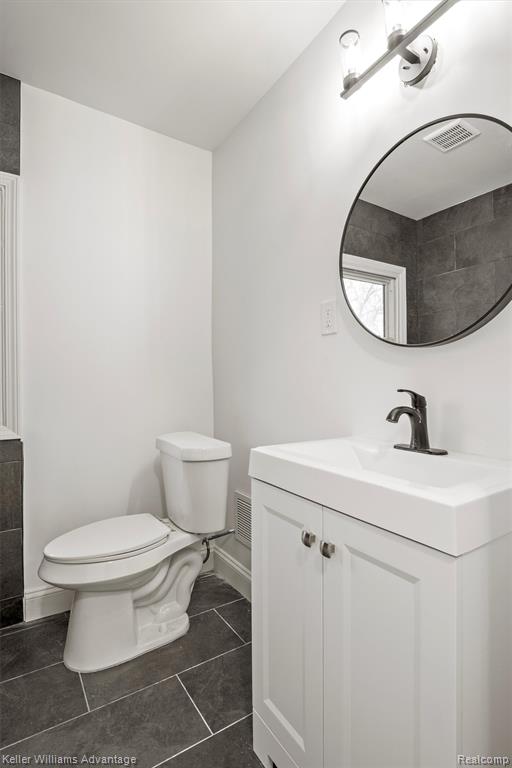 2427 Highland Street, Detroit, MI 48206 — Photo 21