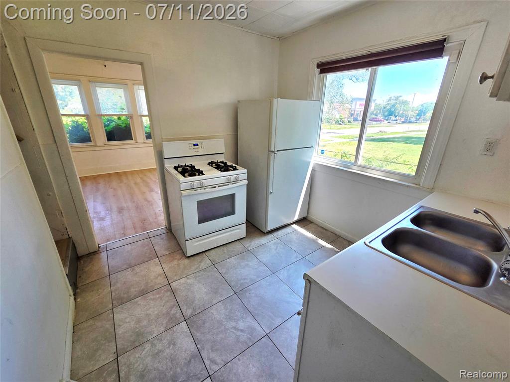 5021 Anatole Street, Grosse Pointe, MI 48236 — Photo 13