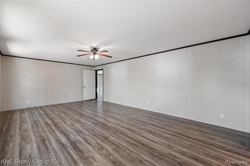5790 Comanche Lane, Howell, MI 48843 — Photo 28