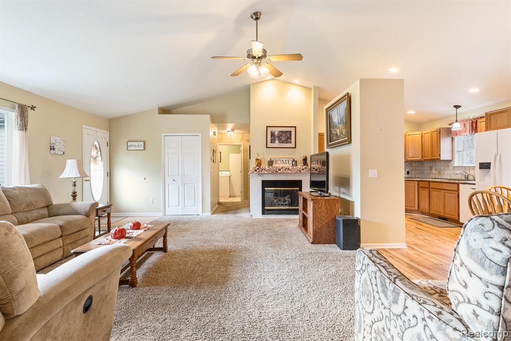 5392 WHEAT WAY Avenue, Swartz Creek, MI 48473 — Photo 8