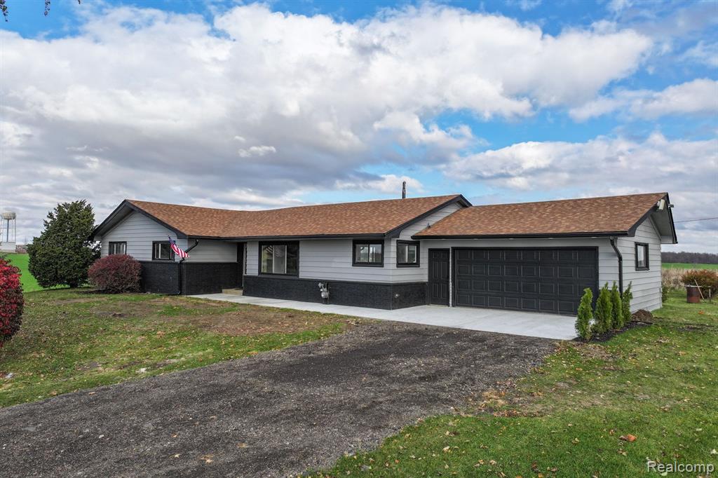 7578 S VAN DYKE Road, Marlette, MI 48453 — front exterior