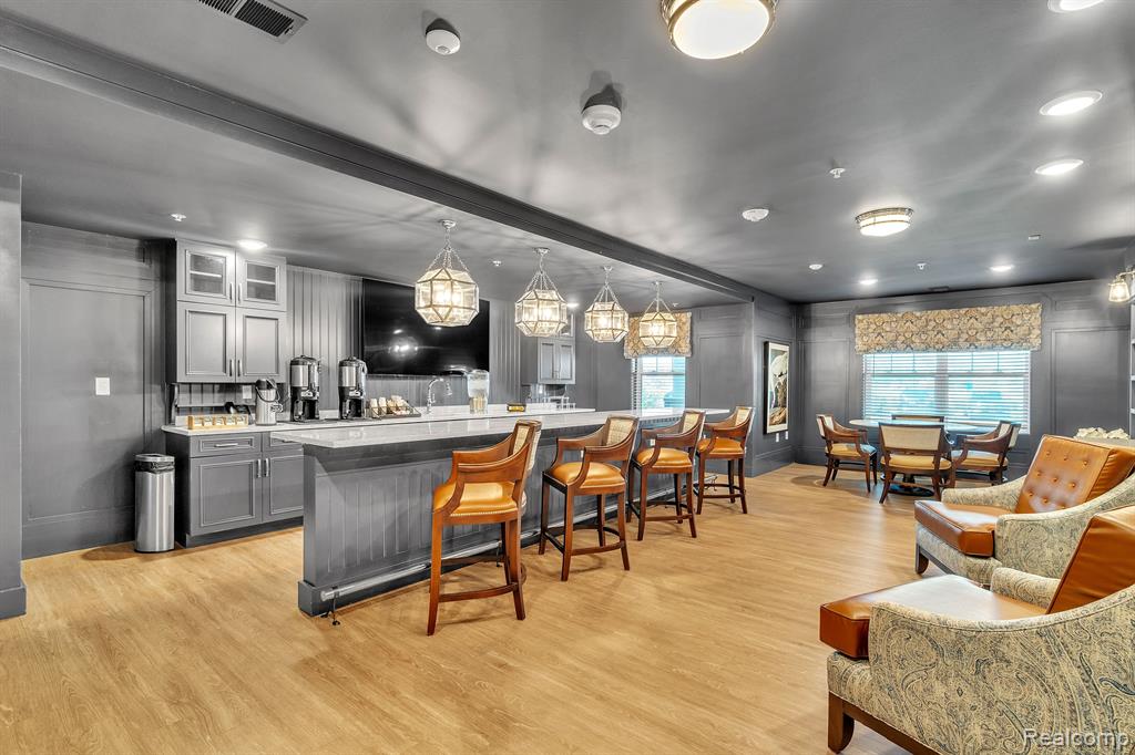 1957 S TELEGRAPH Road, Bloomfield Hills, MI 48302 — Photo 2