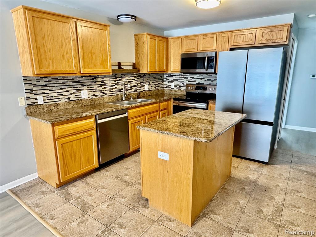 45678 Kennedy Avenue, Utica, MI 48315 — Photo 5
