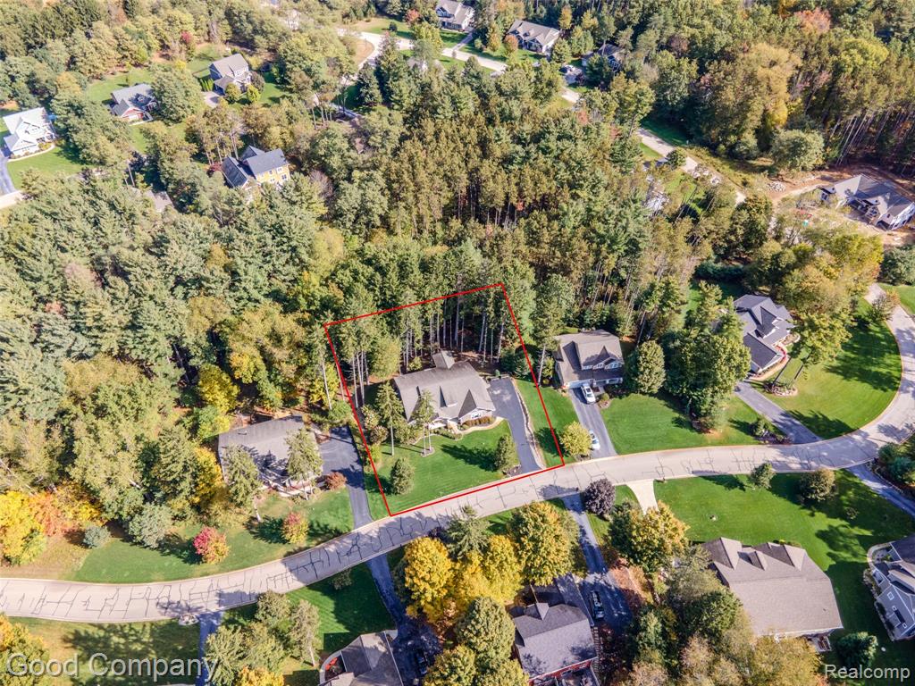 8726 Sunrise Mist Drive, Pinckney, MI 48169 — Photo 57