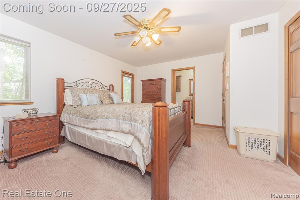 704 Grand Court, South Lyon, MI 48178 — Photo 18
