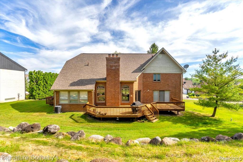 4156 Marlwood Drive, West Bloomfield, MI 48323 — Photo 24