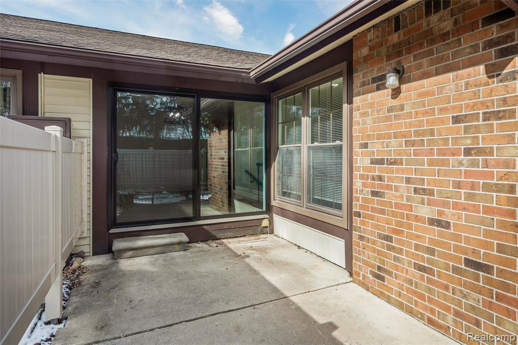 40526 Newport Drive, Plymouth, MI 48170 — Photo 24