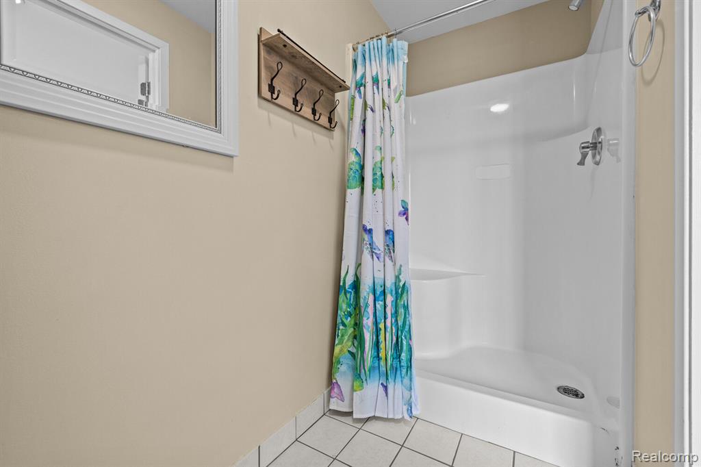 10785 Oxbow Lakeshore Drive, White Lake, MI — Photo 34