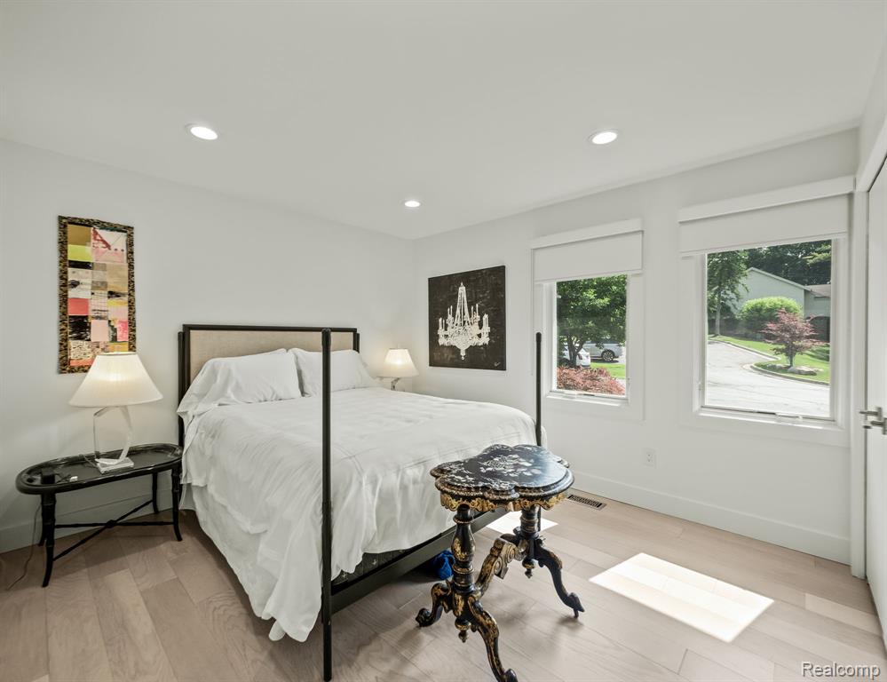 6420 Apple Grove Lane, Bloomfield Hills, MI 48301 — Photo 23