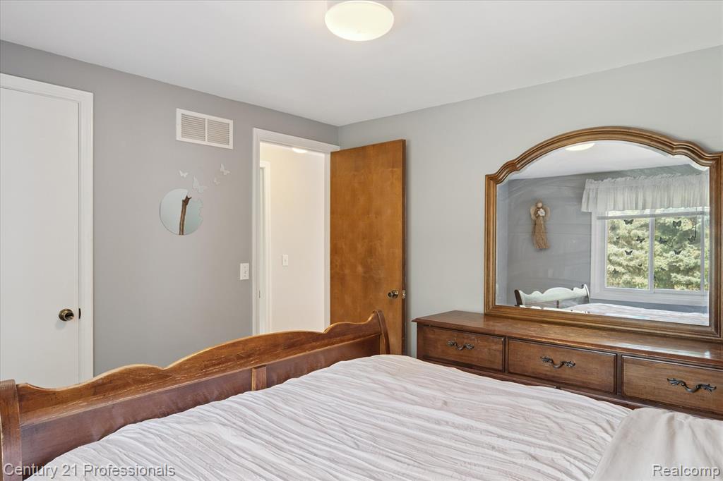 46328 N Northvalley Drive, Northville, MI 48167 — Photo 40