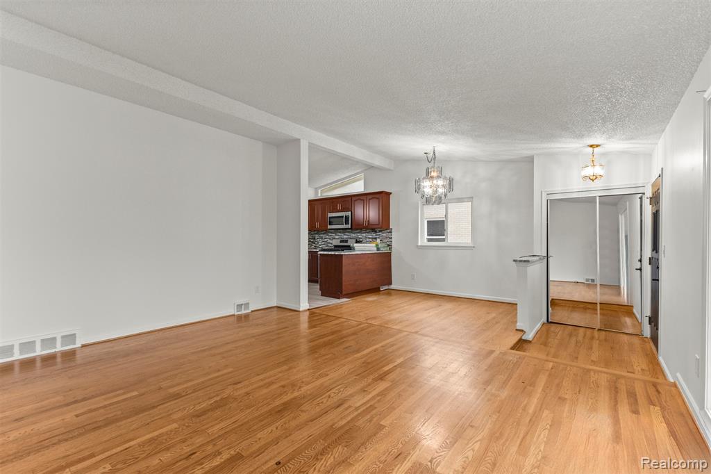 7423 Amboy Street, Dearborn Heights, MI 48127 — Photo 6