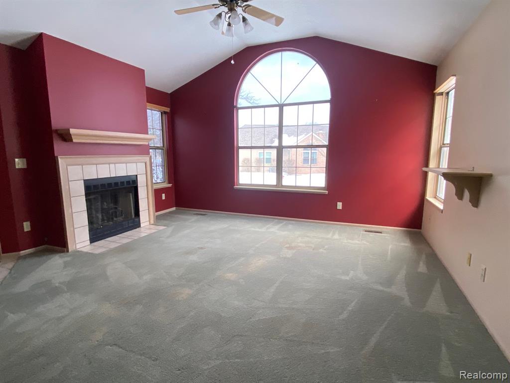 634 PERRY CREEK Drive, Grand Blanc, MI 48439 — Photo 4
