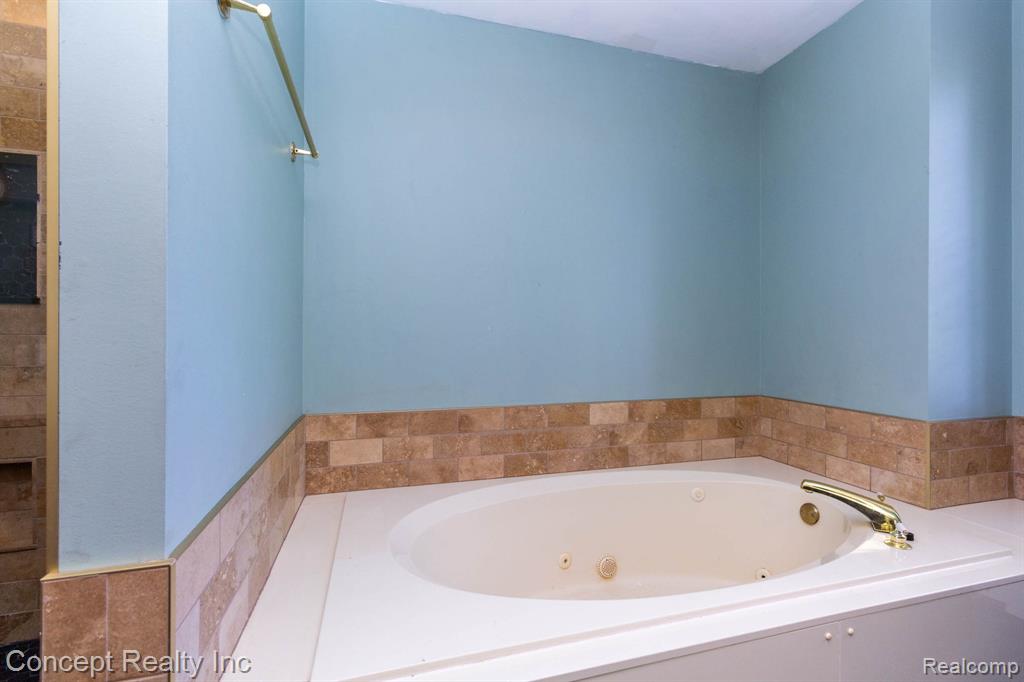 3215 Edgevale Drive, Lambertville, MI, 48144