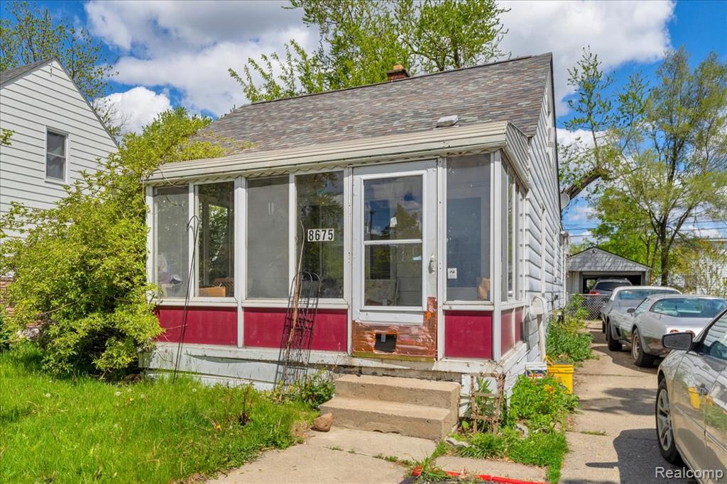 8675 Paige Avenue, Warren, MI 48089 — front exterior