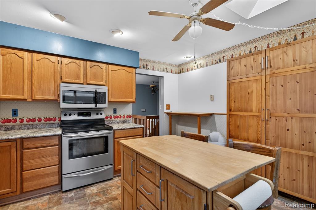 8360 Arlis Street, Commerce Twp, MI 48382 — Photo 25