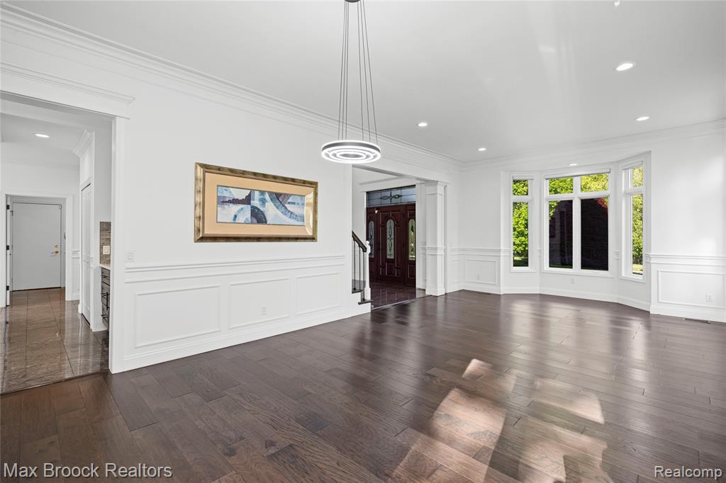 6664 Apple Blossom Trail, West Bloomfield, MI — Photo 12