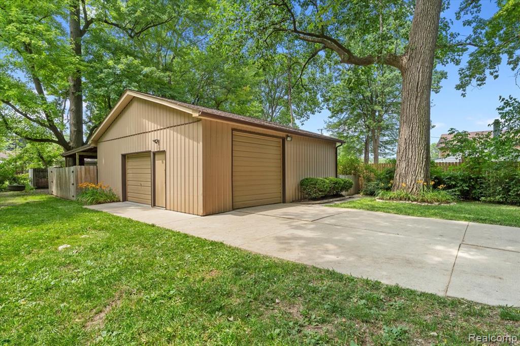 8848 Caroline Street, Taylor, MI 48180 — Photo 35