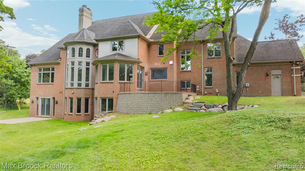 1888 W Tahquamenon Court, Bloomfield Hills, MI 48302 — Photo 89