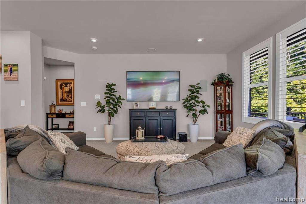48614 Windfall Road, Novi, MI — Photo 13