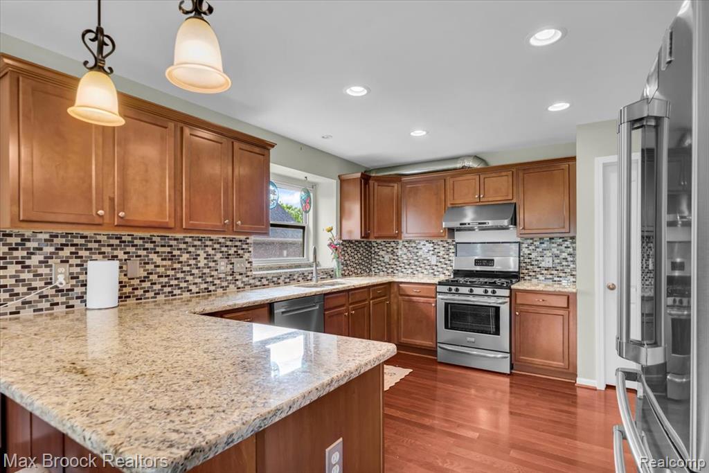 54265 Birchwood Drive, South Lyon, MI 48178 — Photo 11