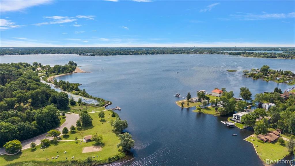 4417 Island View Drive, Waterford, MI 48328 — Photo 70