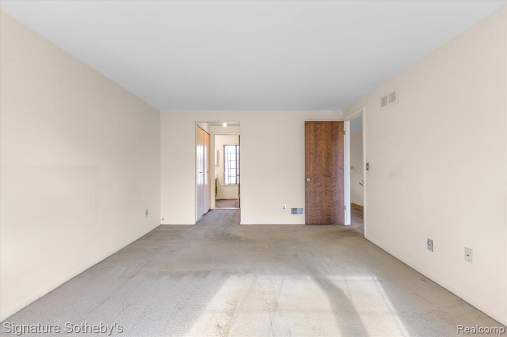 26122 Summerdale Drive, Southfield, MI 48033 — Photo 20