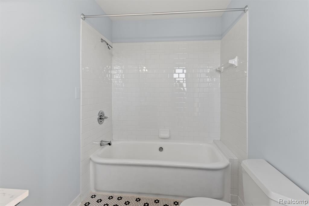 2900 E Jefferson Avenue, A600, Detroit, MI 48207 — Photo 27