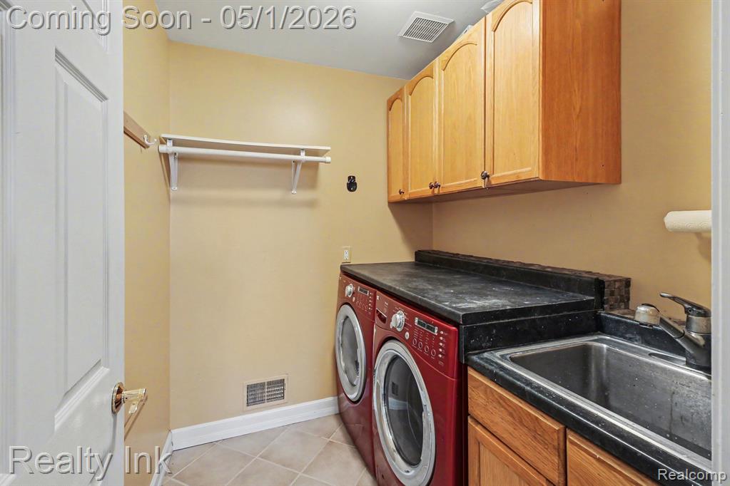 4927 Nature View Court, Howell, MI 48843 — Photo 15