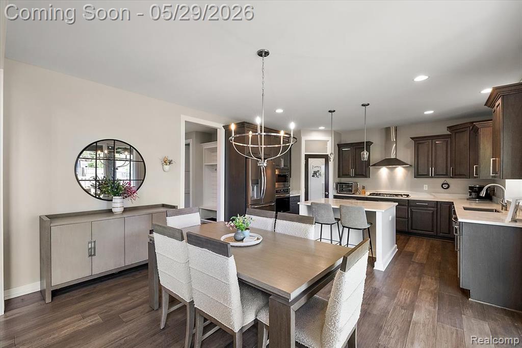 7659 Crimson Court, Utica, MI 48316 — Photo 11