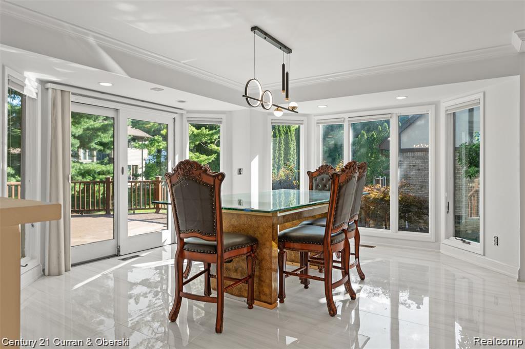 9039 Oakridge Trail, Shelby Twp, MI 48317 — Photo 4