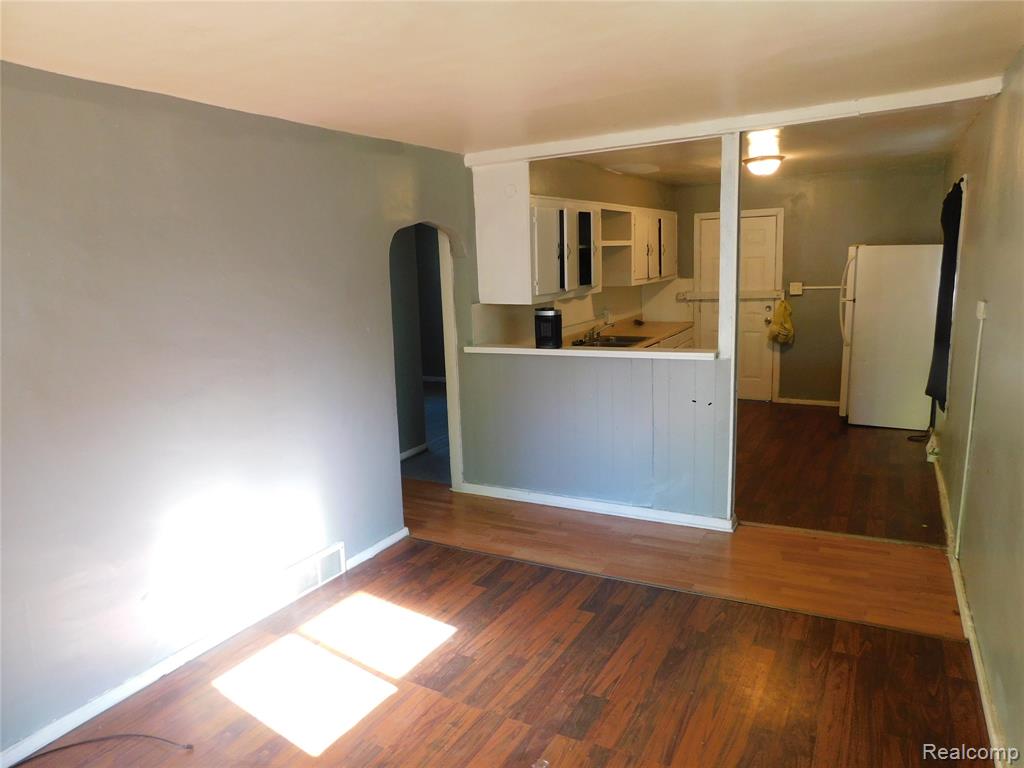 722 Barrie Avenue, Flint, MI 48507 — Photo 5