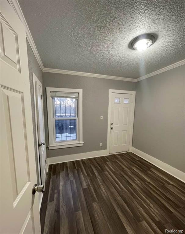979 E Hollywood, Detroit, MI 48203 — Photo 11