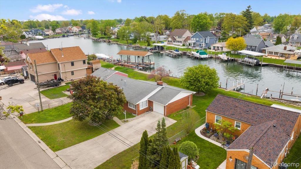 30617 YOUNG Drive, Gibraltar, MI — Photo 32