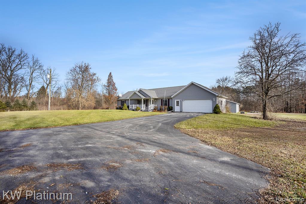 2954 English Road, Kimball, MI — Photo 6