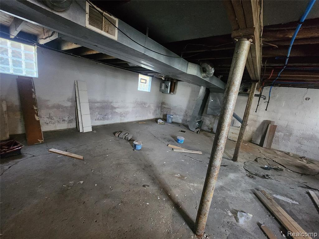 9982 Littlefield Street, Detroit, MI 48227 — Photo 37