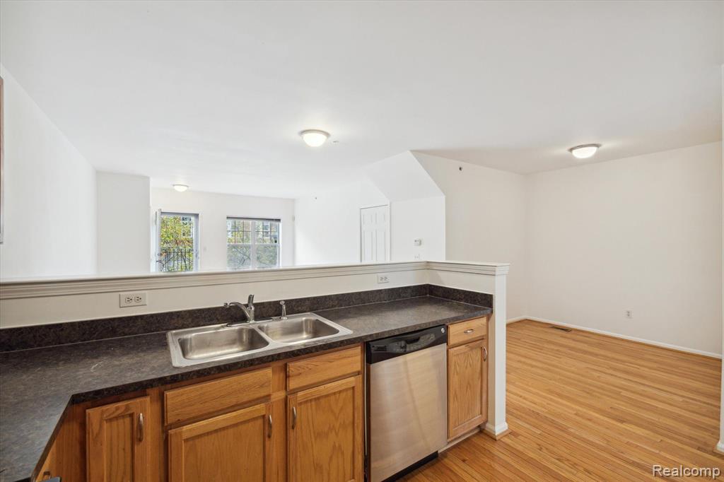 61 WINDER Street, 79, Detroit, MI 48201 — Photo 14