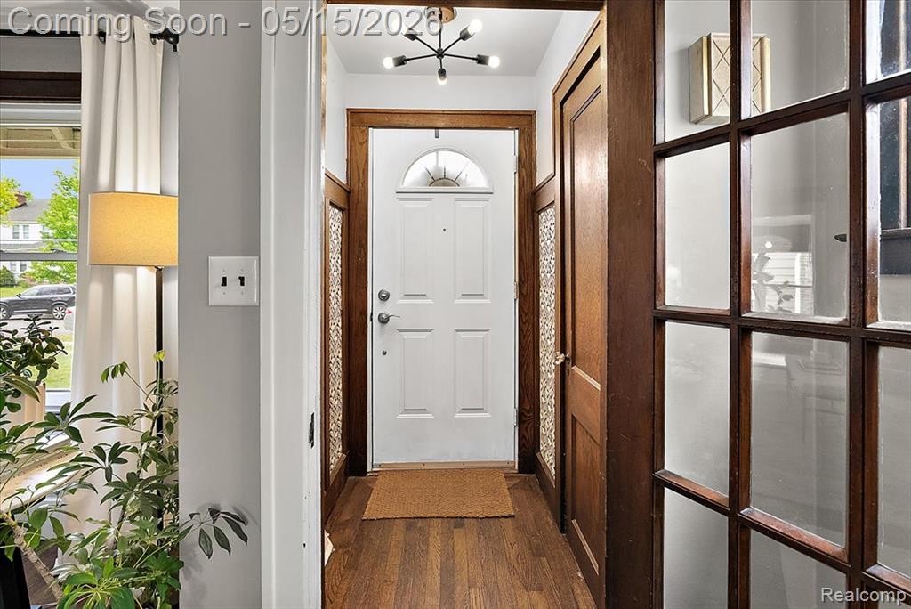 516 Woodcrest Drive, Royal Oak, MI 48067 — Photo 3