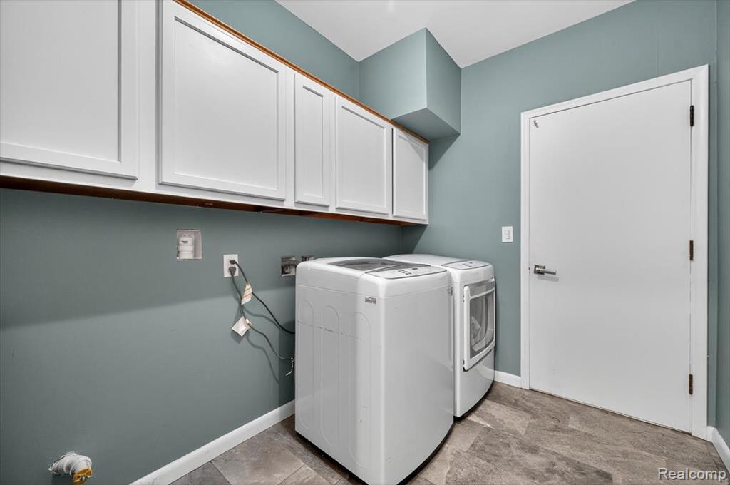 928 Hampstead Lane, Rochester Hills, MI 48309 — Photo 17