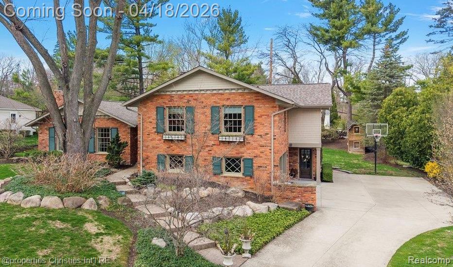 3648 Halla Lane, Bloomfield Hills, MI 48301 — Photo 46