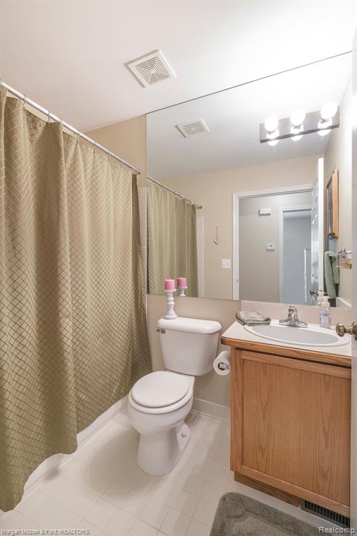 4186 Stonebridge Drive, Holly, MI 48442 — Photo 17