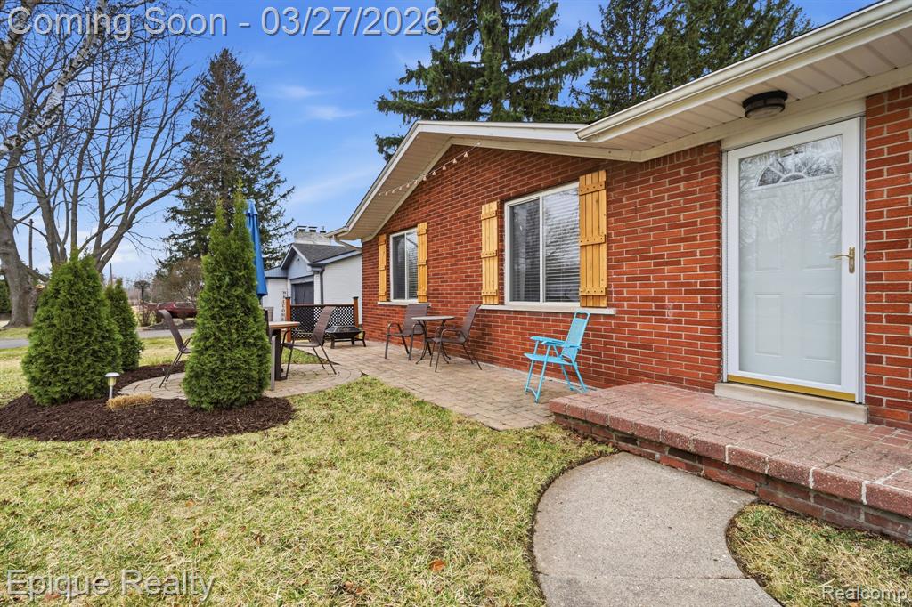 8102 Dungarvin Drive, Grand Blanc, MI 48439 — Photo 4