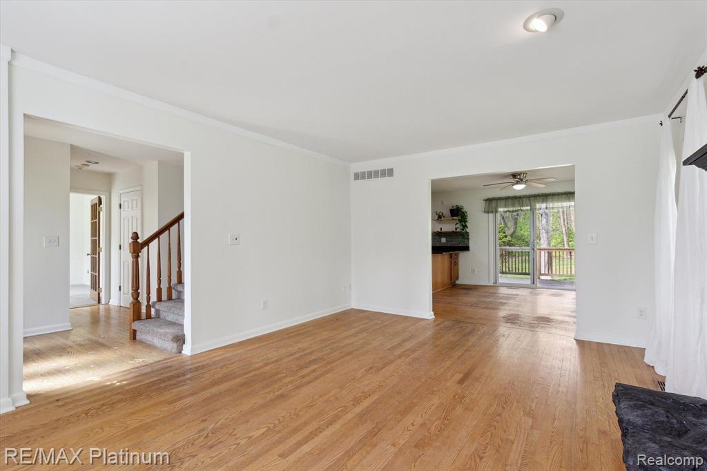 5440 BRADFORD Circle, Brighton, MI 48114 — Photo 17
